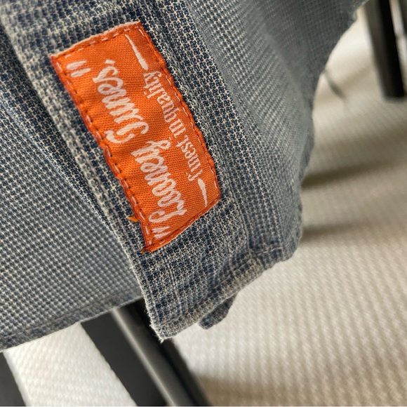 1996 Vintage Looney Tunes Warner Brothers Embroidered Denim Shirt. Size S - Picture 5 of 7